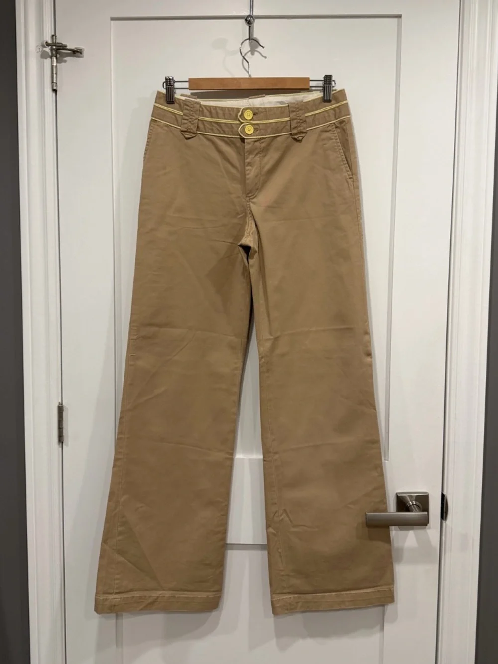 Y2K GAPstrtcWide-Leg Cino in Tan, Nautical Style with Contrasting Yellow Buttons - Picture 2 of 10